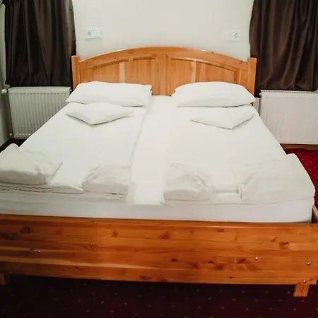 La 5 Casute Lodge Padis