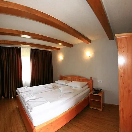 Lodge La 5 Casute