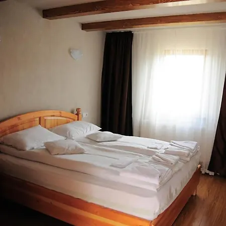La 5 Casute Lodge *